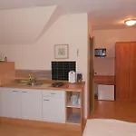 ゲストハウス Apartment-pension Schwalbennest